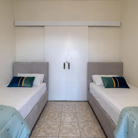 Kamara - 450m From The Beach, By Zantewize