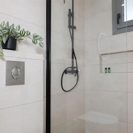 Kamara - 450m From The Beach, By Zantewize